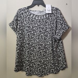 NWT Kim Rogers Black and White Boxy Cuffed Sleeve Blouse